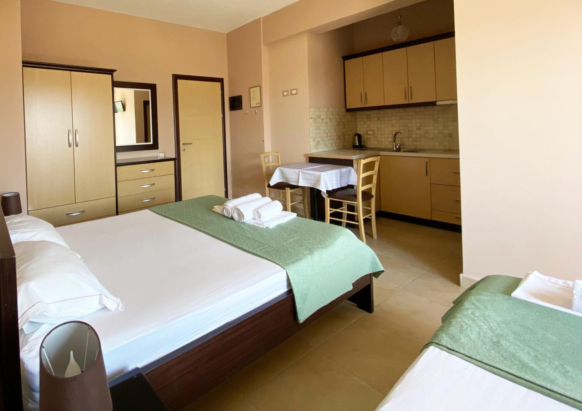 Aparthotel Paja Ksamil Buitenkant foto